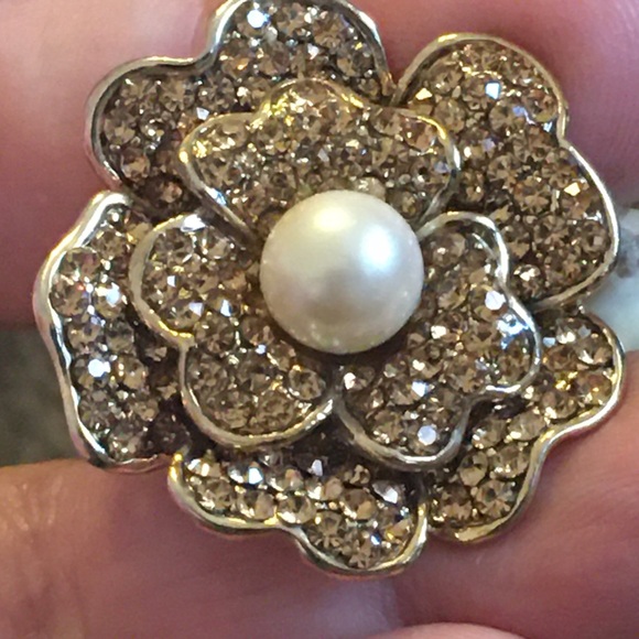 Vintage Carolee pearl pave flower clasp choker - Picture 8 of 13